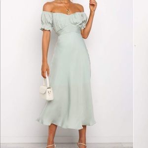 Sold out online size 4 petal and pup dress